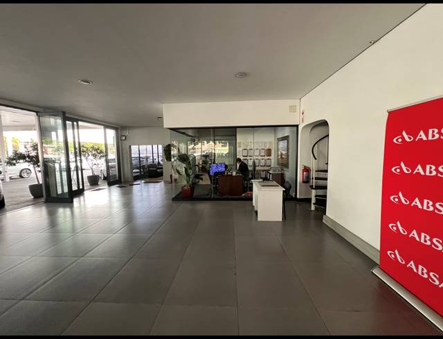 2,113M² RETAIL FOR SALE IN PAROW EAST
